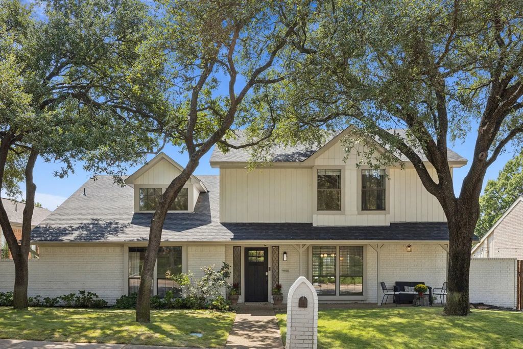 9018 Oakpath Lane, Dallas