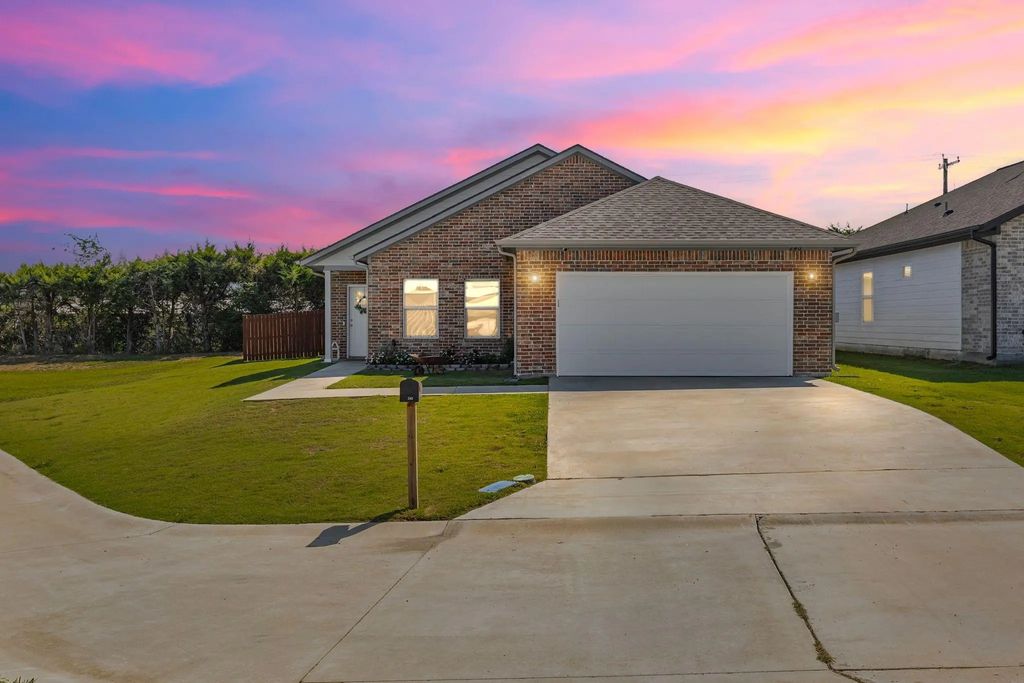 240 Marianne Circle, Sulphur Springs