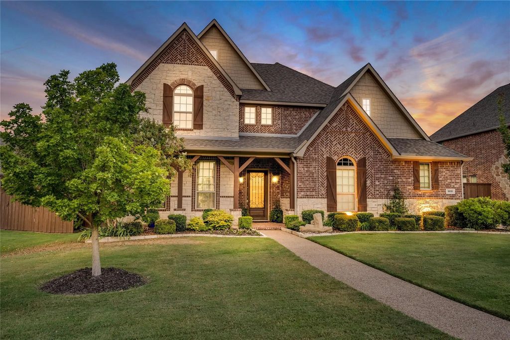 9818 Waters Lane, Rowlett