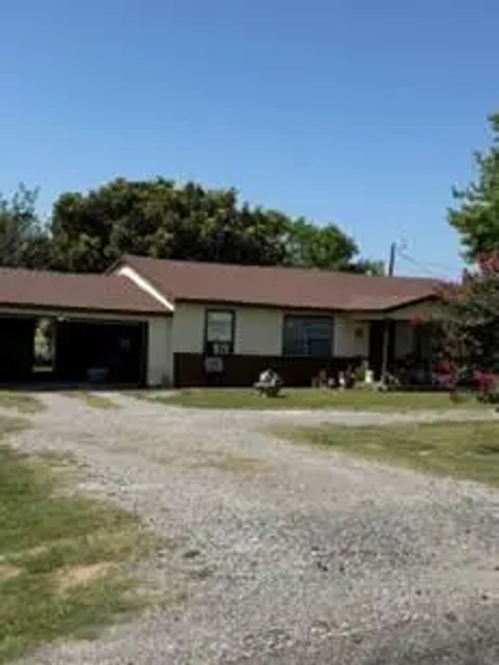 566 Pennell Road, Sherman