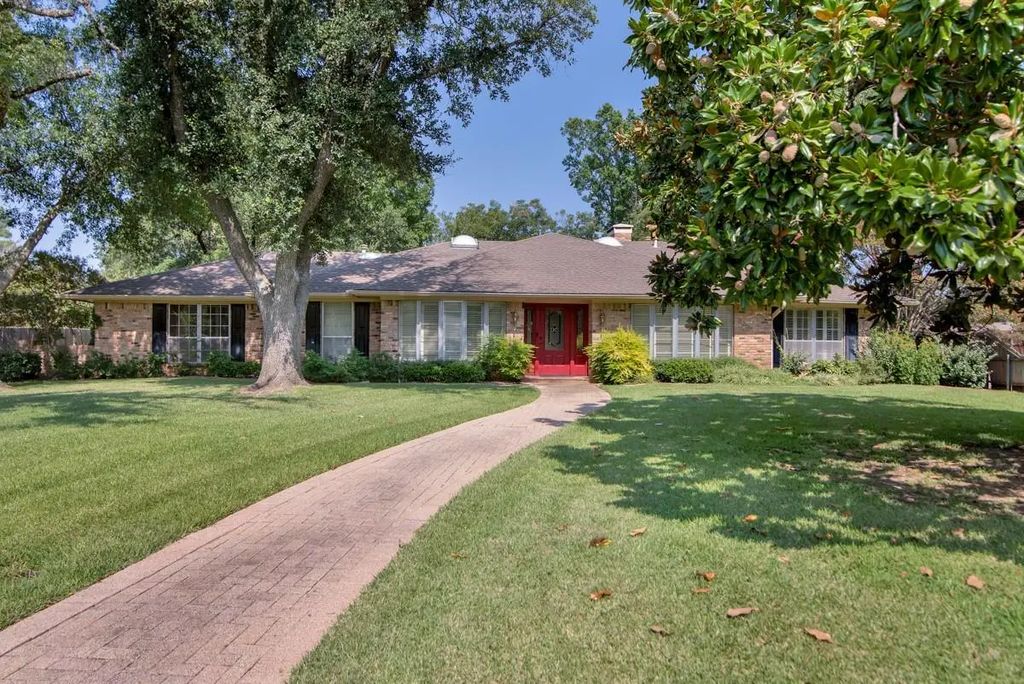 2521 Brookhaven Drive, Denison