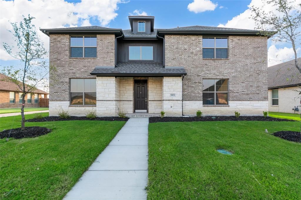 1513 Addison Drive, Lancaster