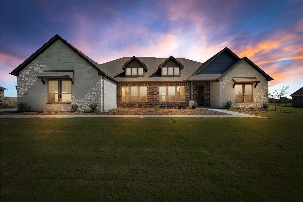 2508 Pyrite Street, Krum