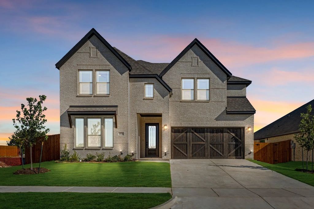 573 Red Maple Road, Waxahachie
