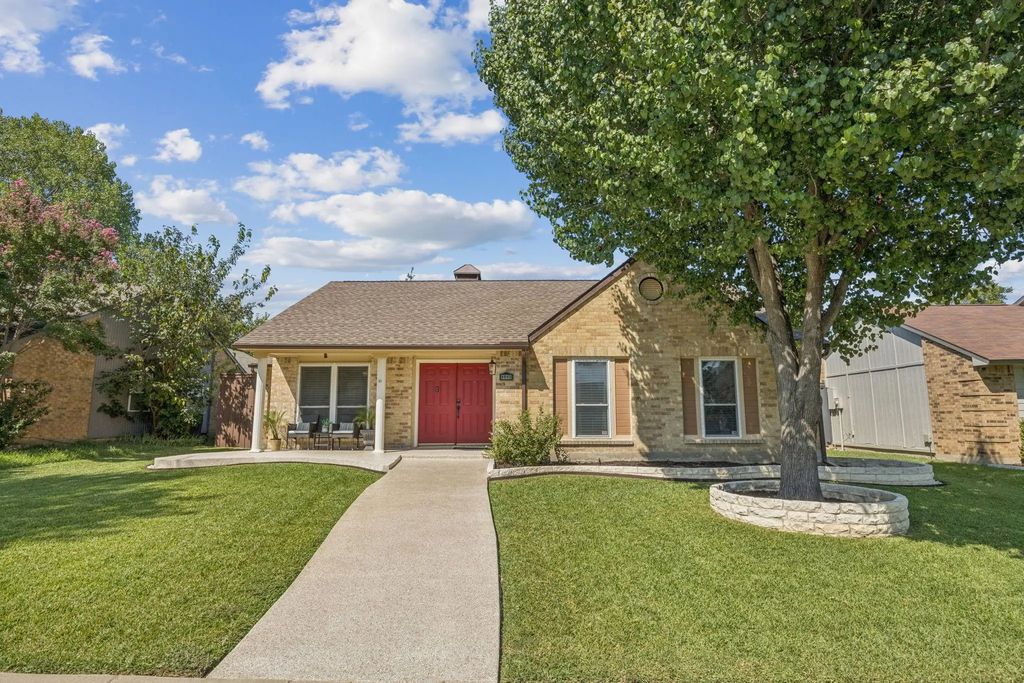 1517 Salazar Street, Garland