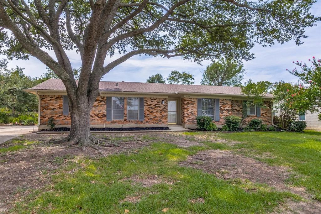 3170 Golfing Green Drive, Farmers Branch