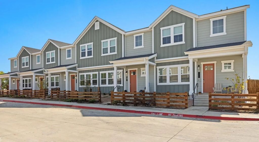 3800 W Lamberth Road 2703, Sherman