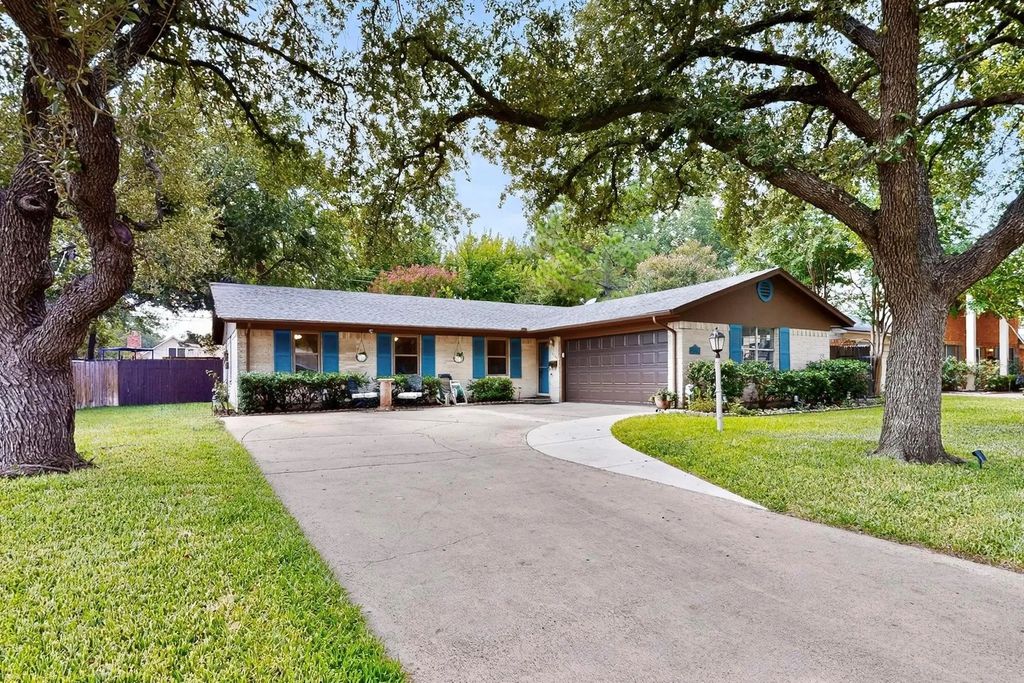 1509 Glenbrook Drive, Irving