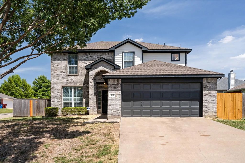 512 Waterford Street, Farmersville