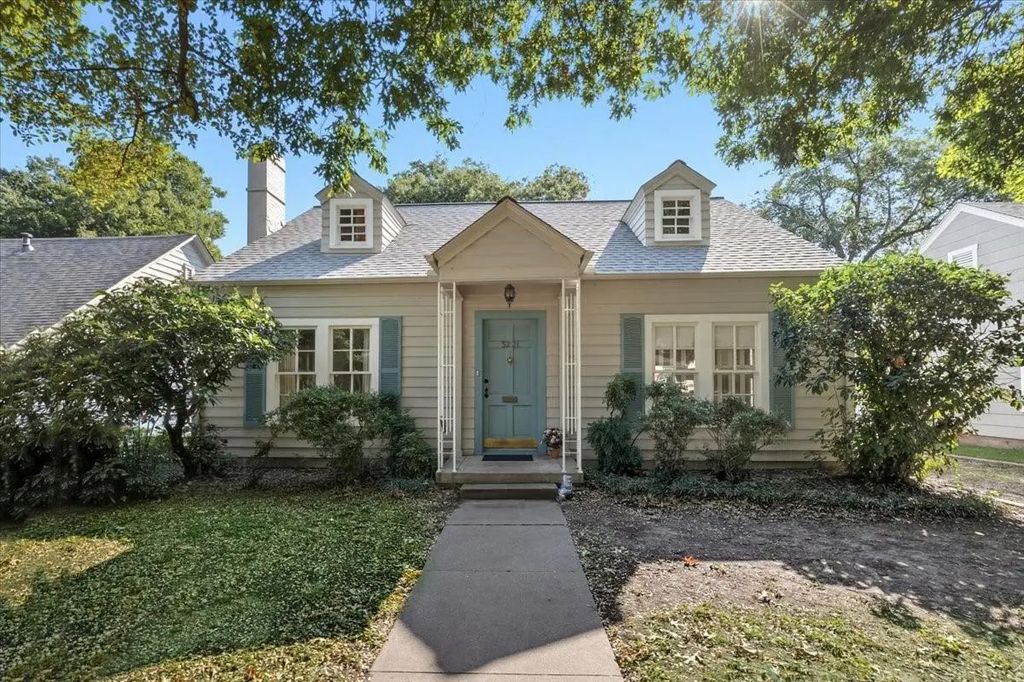 3221 Waits Avenue, Fort Worth