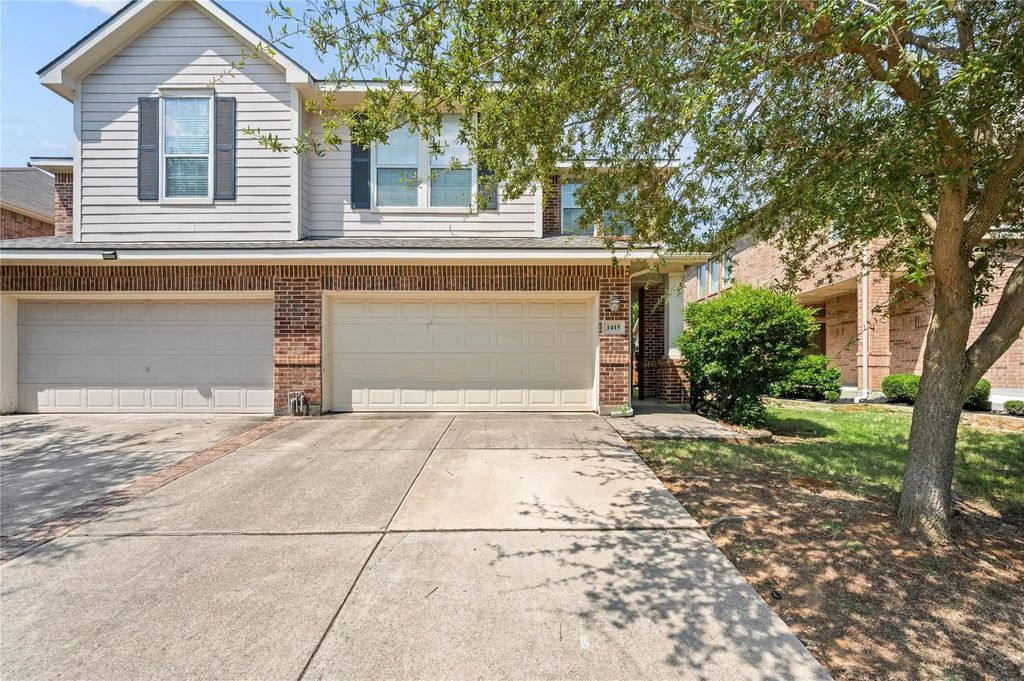 1415 Ravenwood Drive, Mansfield