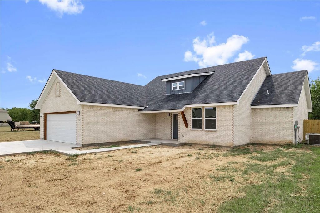 2103 Brooke Lane, Brownwood