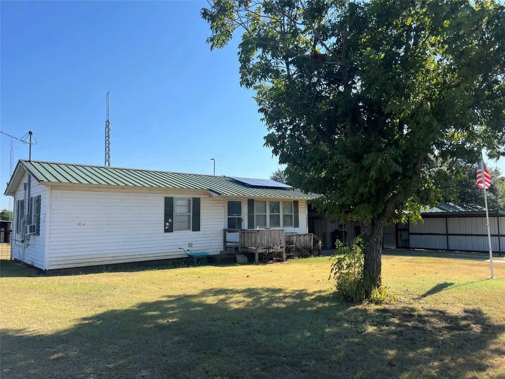 1232 E State Highway 6, Dublin