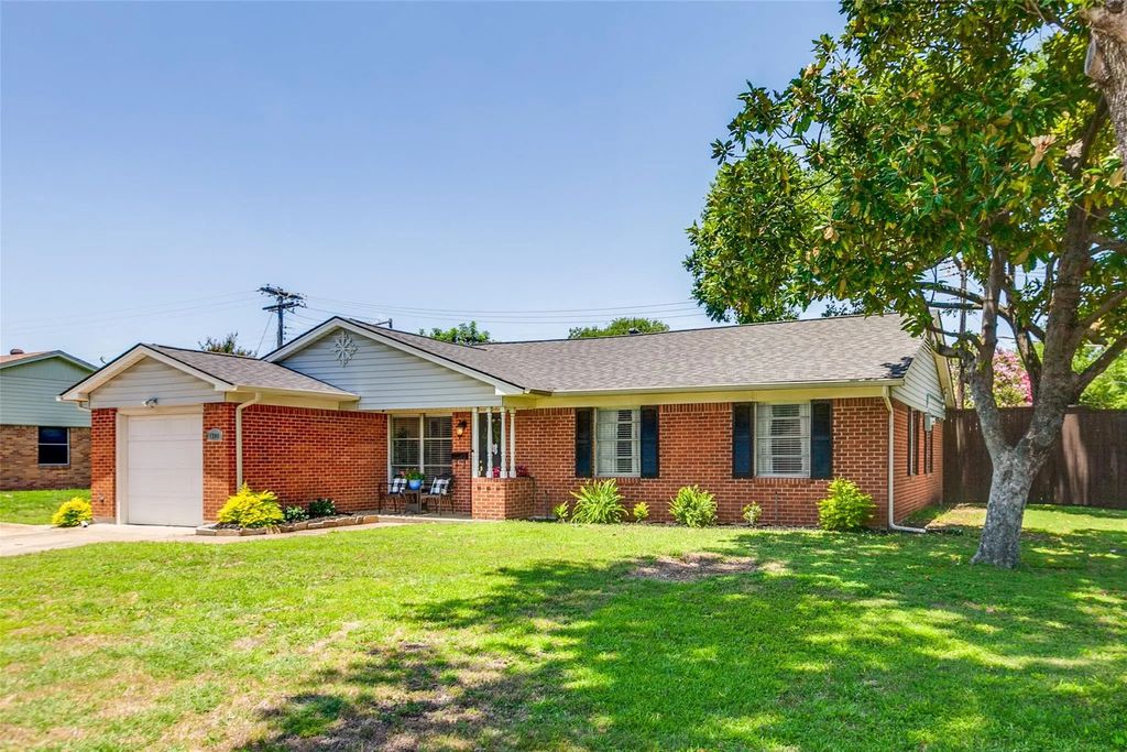 1200 Ridgeway Drive, Richardson
