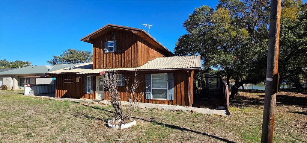 108 Parkside Drive, Brownwood
