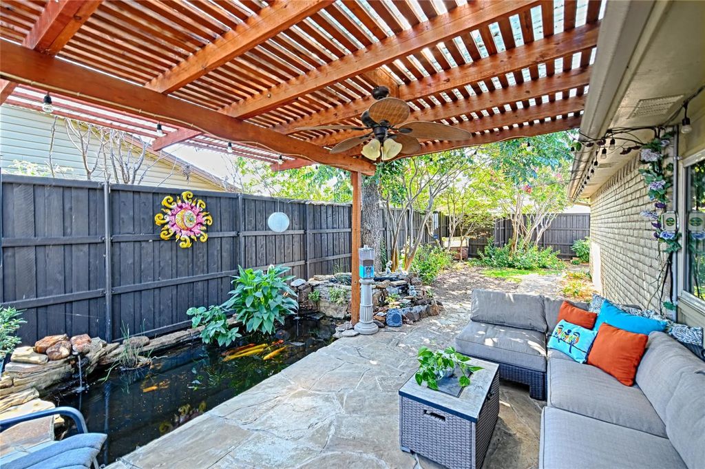 1841 Sandy Ridge Court, Carrollton