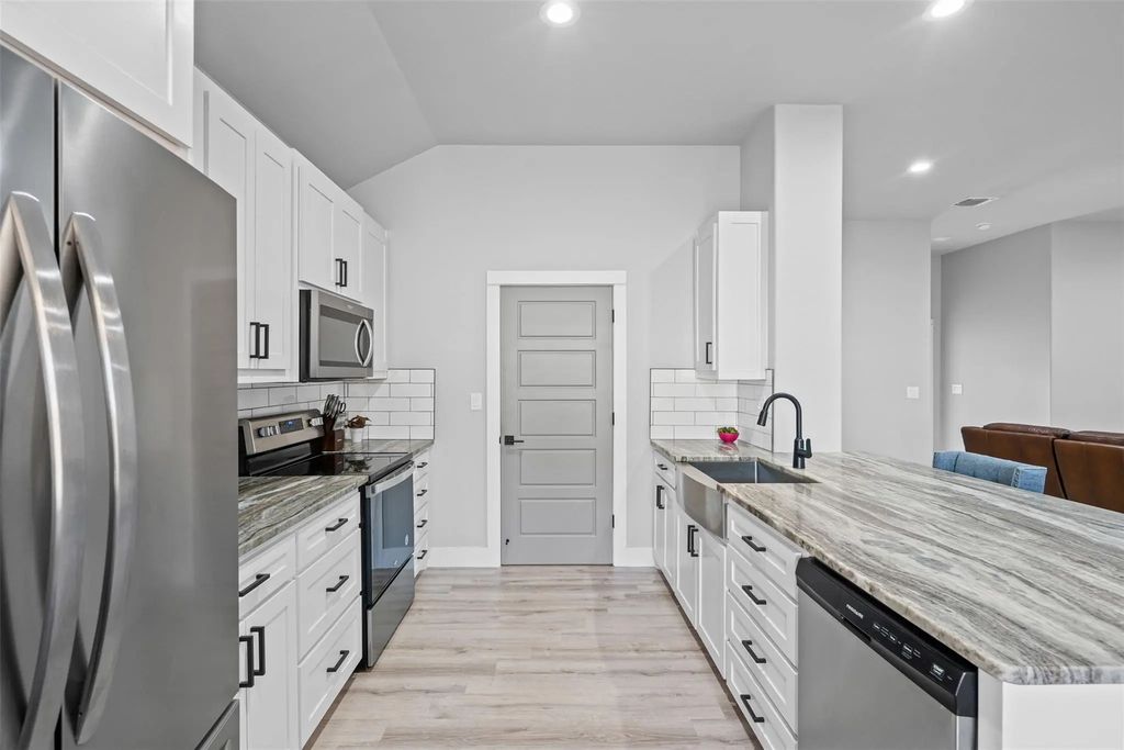 2500 Creek Drive, Granbury