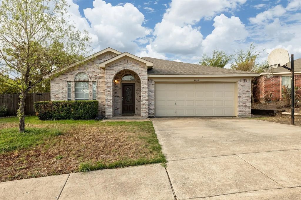 7208 Stonegate Drive, Benbrook