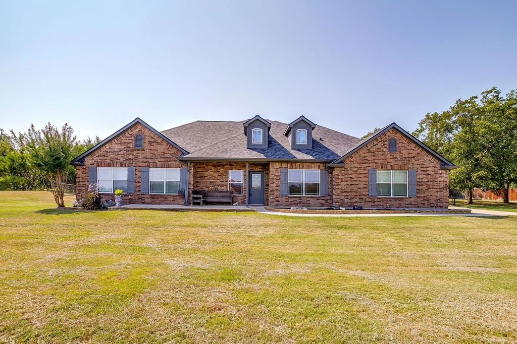 209 Cooperstown Drive, Springtown