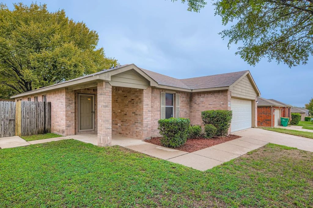 1371 Lay Street, Cedar Hill