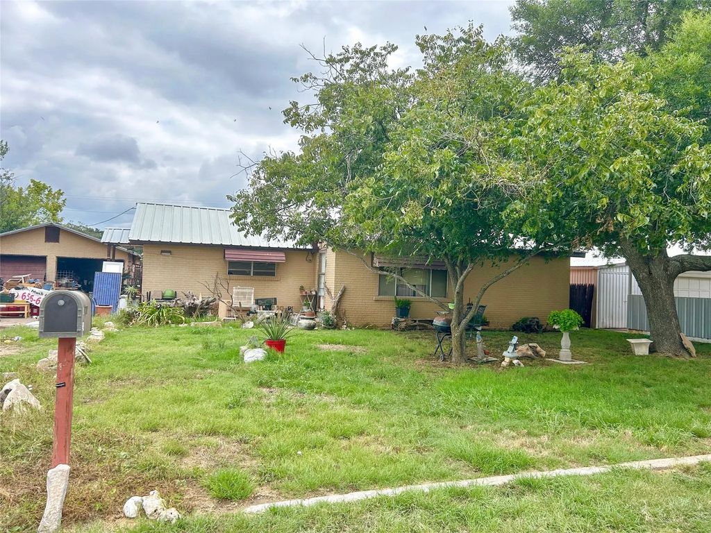 724 Lee Avenue, Eldorado
