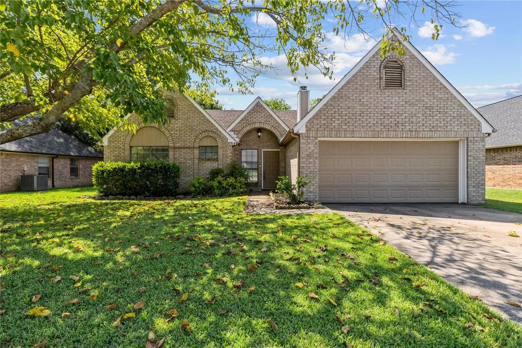 8314 Intrepid Lane, Rowlett