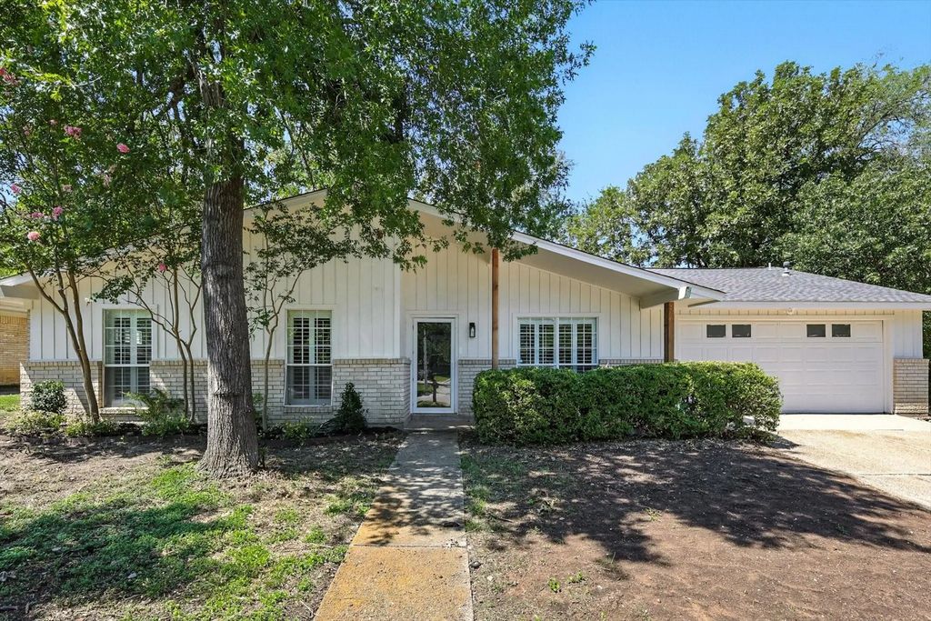 2909 Bristol Street, Denton
