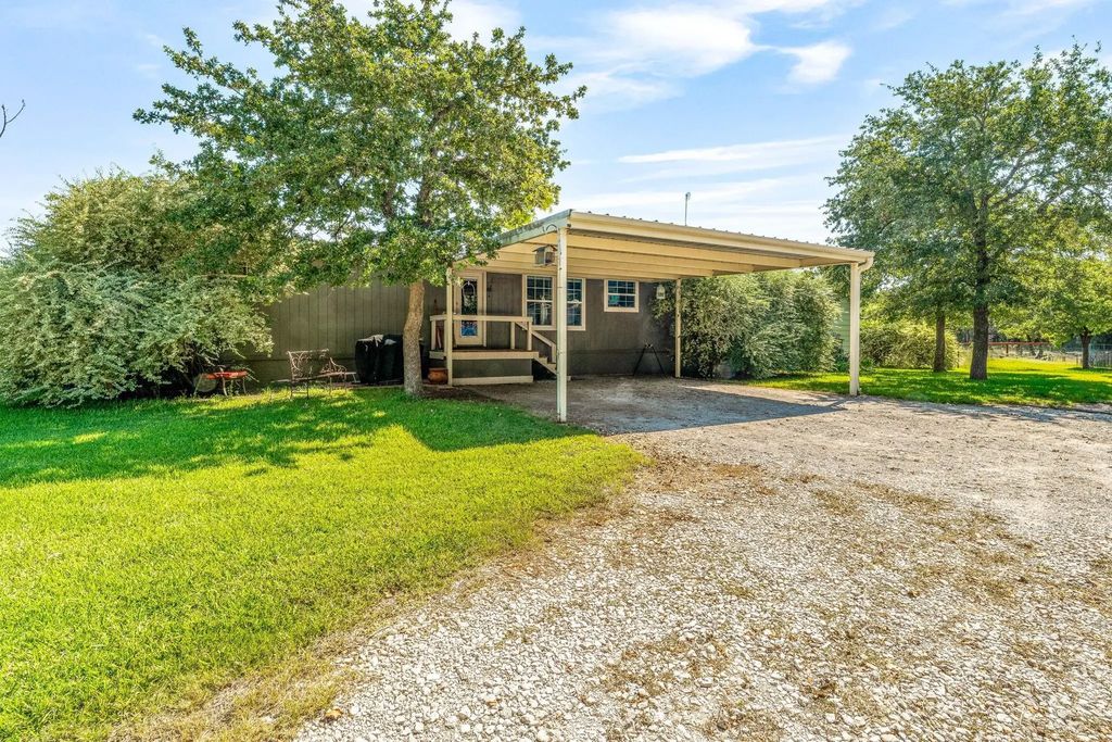 1071 Grimes Road, Mineral Wells