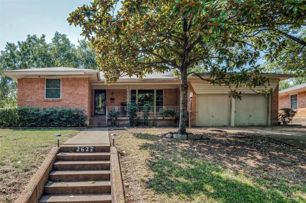 2622 Bonnywood Lane, Dallas