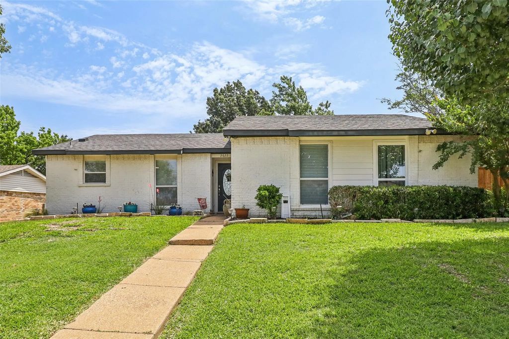 2622 Briar Hill Drive, Carrollton