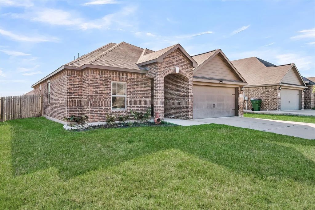 1829 Tyne Way, Crowley