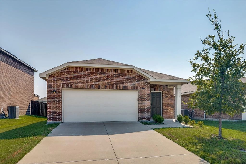 6808 Bonanza Way, Forney