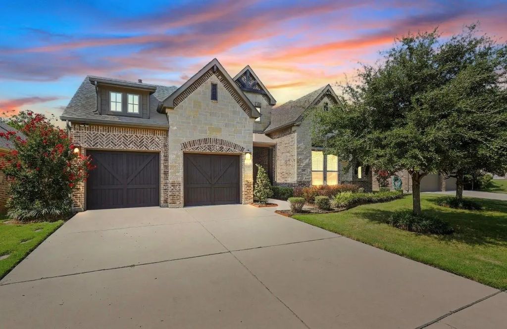245 Prairie Oak Court, Burleson