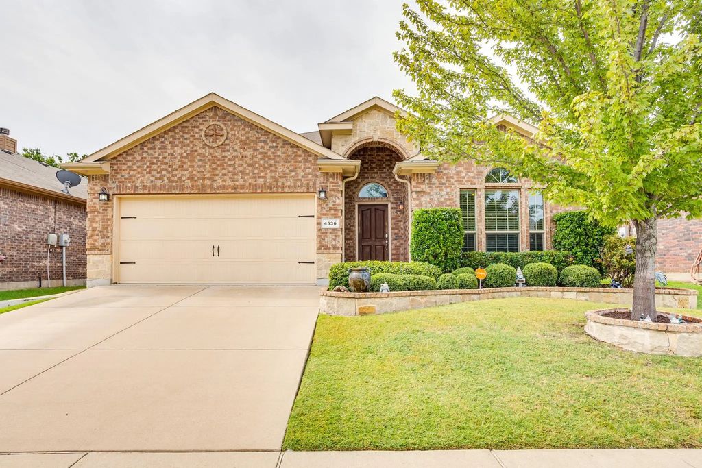 4536 Fern Valley Drive, Fort Worth