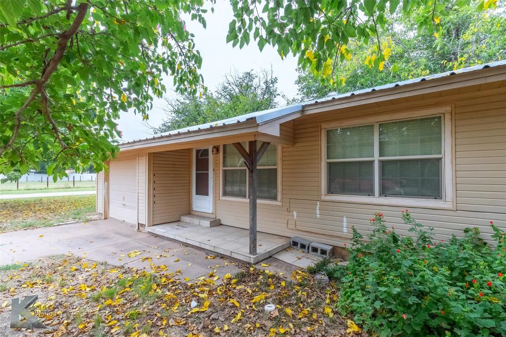 1004 N 9th Street, Haskell