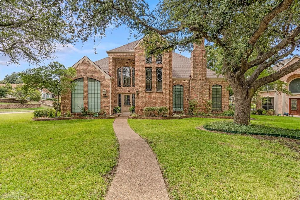 3209 Shannons Place, Garland