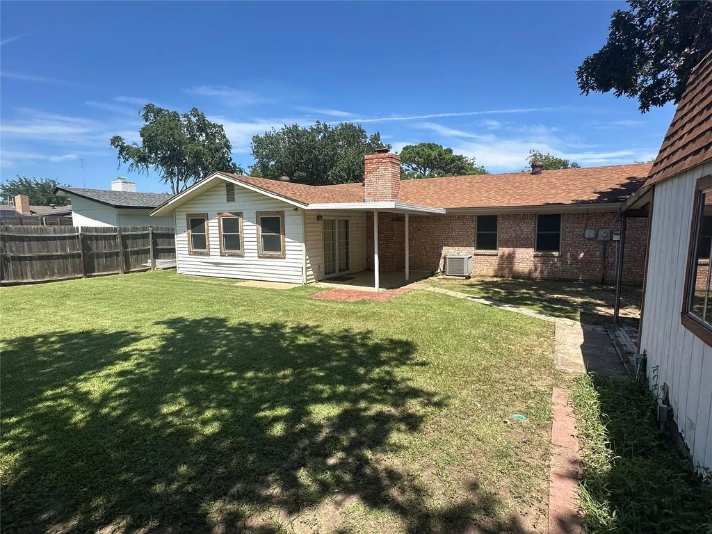 2913 Tomlee Street, Denton