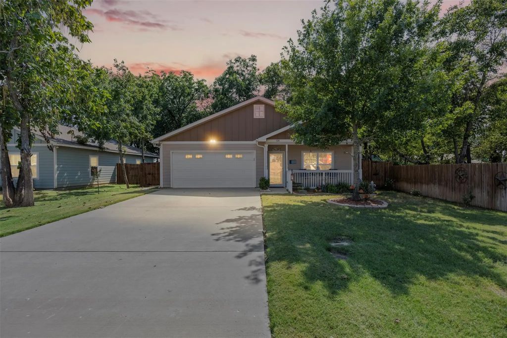 108 E Mlk Street, Maypearl