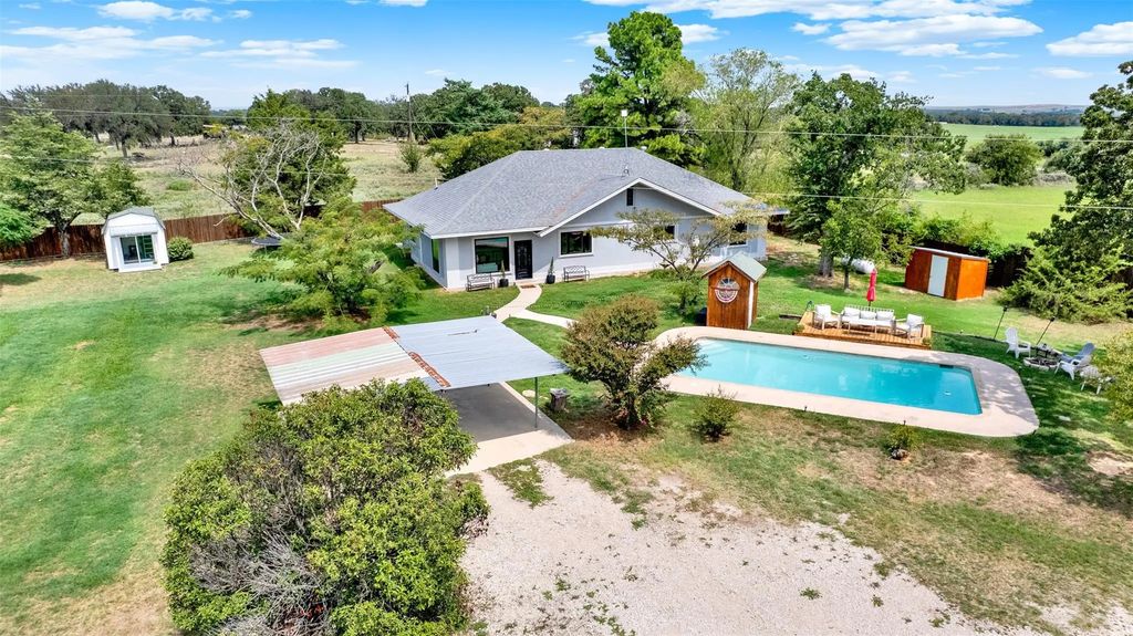 1262 County Road 4360, Decatur