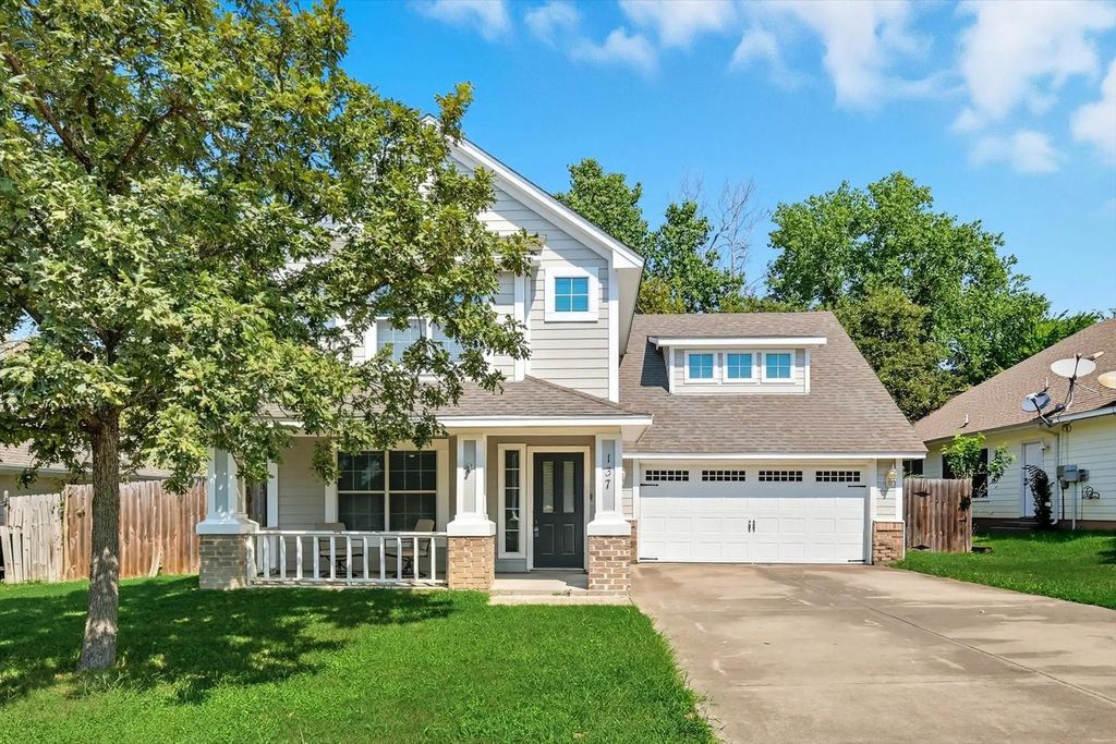 137 Parkwood Court, Azle