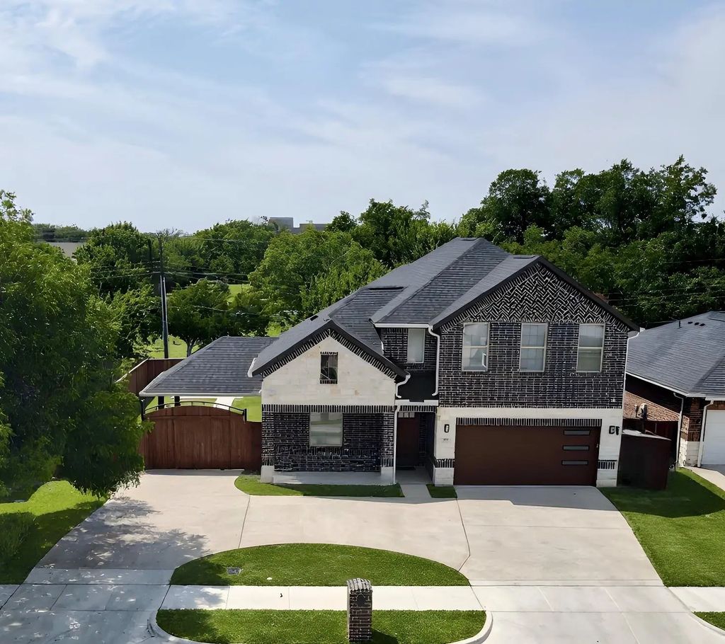 908 Marcellus Court, Arlington