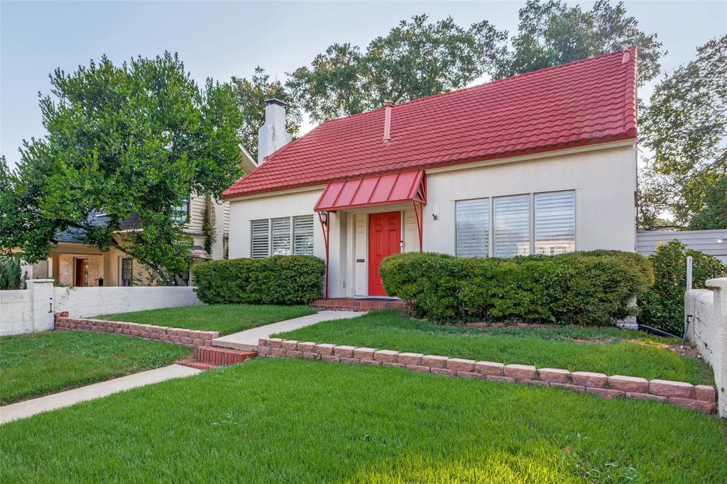 1121 Mistletoe Drive, Fort Worth