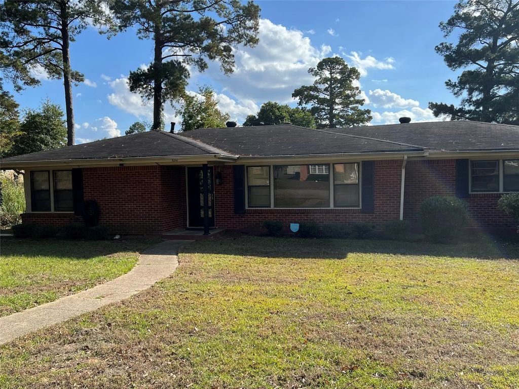 1012 Watterman Street, Minden