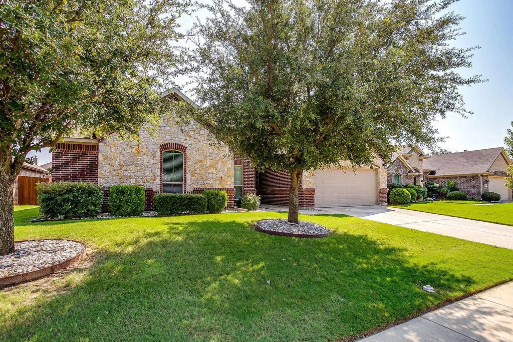 573 Ascot Way, Azle