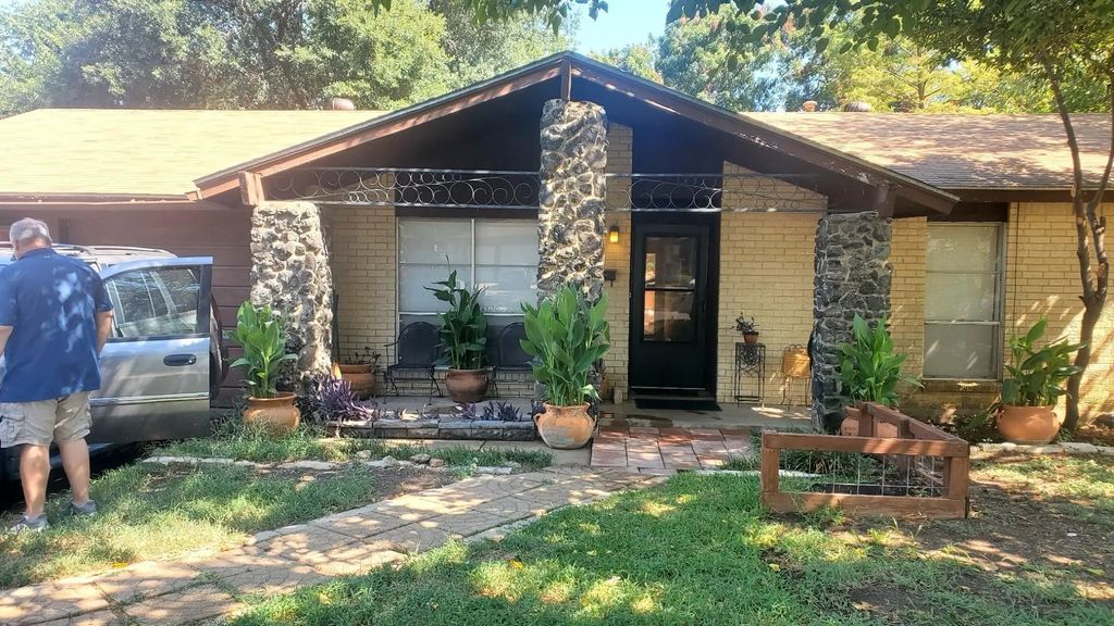 4725 Saint Lawrence Road, Fort Worth