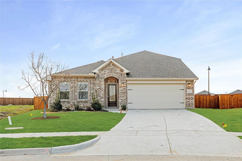 1552 Laurel Avenue, Aubrey