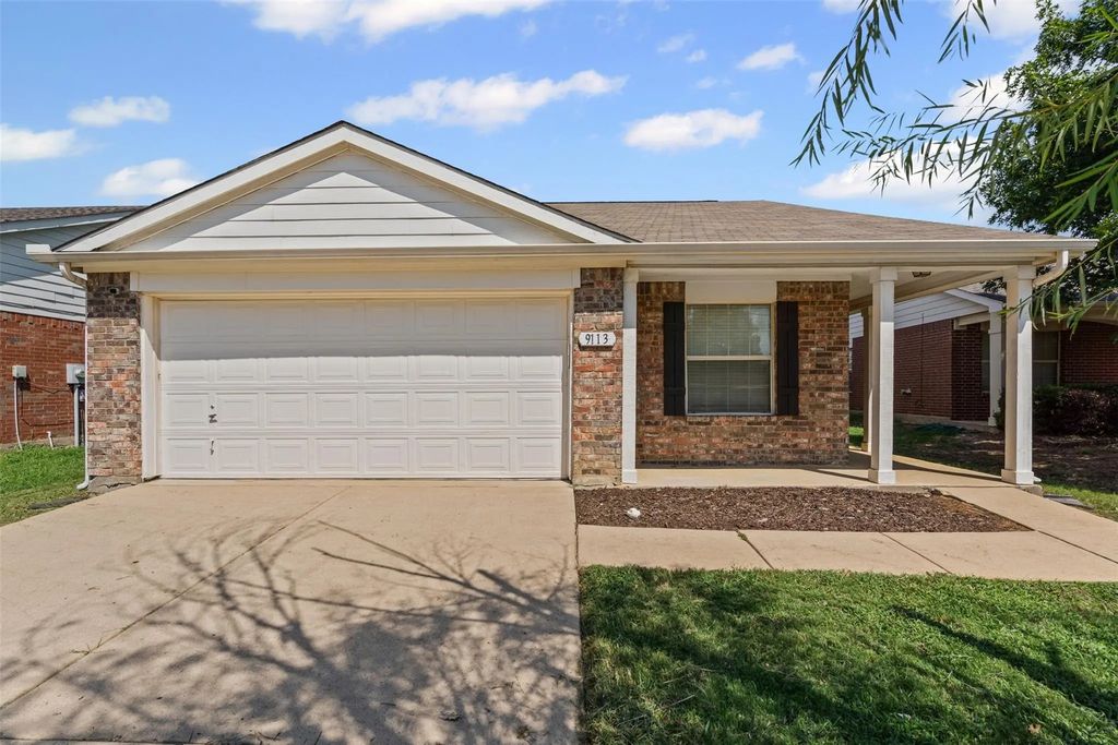 9113 Chisholm Trail, Cross Roads