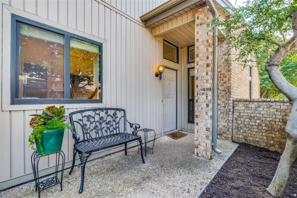 12459 Montego Plaza, Dallas