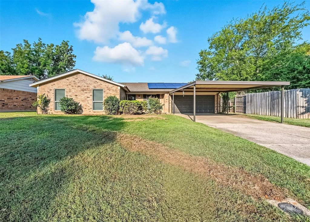 121 Cedar Street, Mansfield