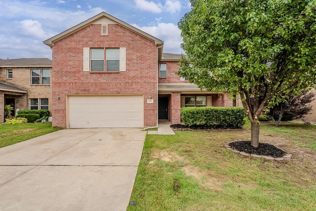 9036 Yellow Cedar Trail, Fort Worth